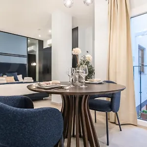 https://intimate-studio-in-the-heart-of-malaga.1costadelsol.com